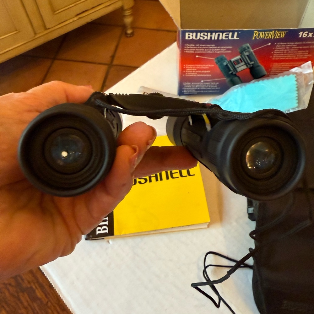 Bushnell Binoculars - Picture 7 of 7